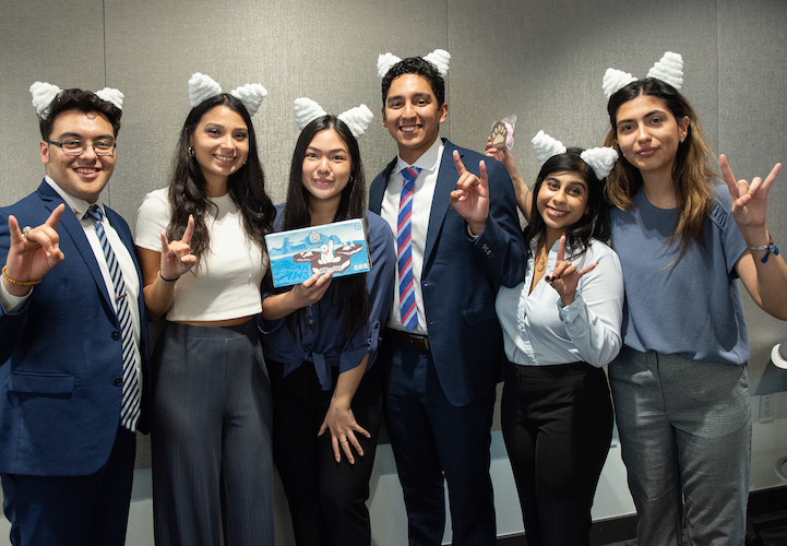 Entrepreneurship Minor Students Hook Em