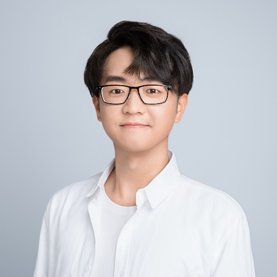 Zhengwei Zhang headshot